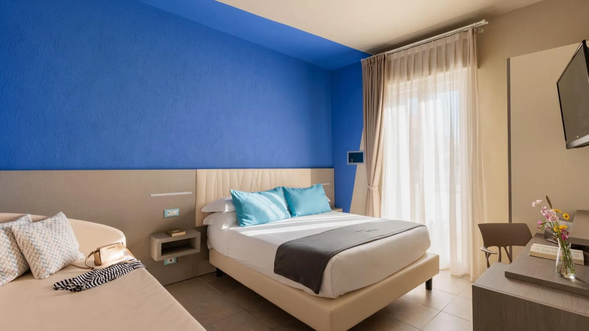 ***  Hotel Nina Marina Di Bibbona Włochy